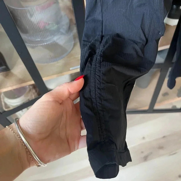 Lululemon Beyond the Studio Crop joggers sweats leggings pants black high rise - Picture 6 of 9